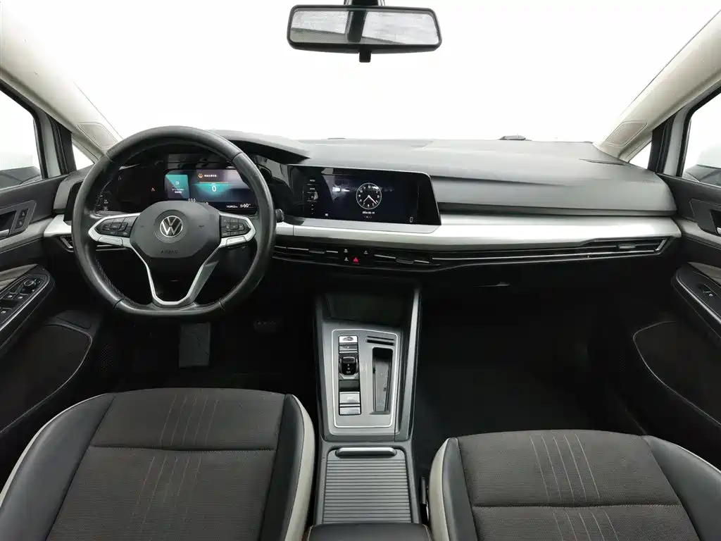 Volkswagen Golf 2021 280TSI DSG 30th Anniversary Edition фото 5