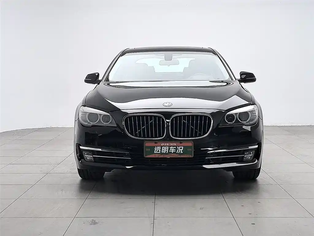 BMW 7 Series 2014 730Li Premium фото 3