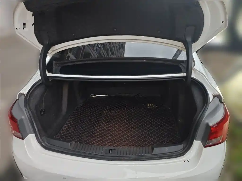 Buick Verano 2018 Sedan 15S Automatic Leading фото 10