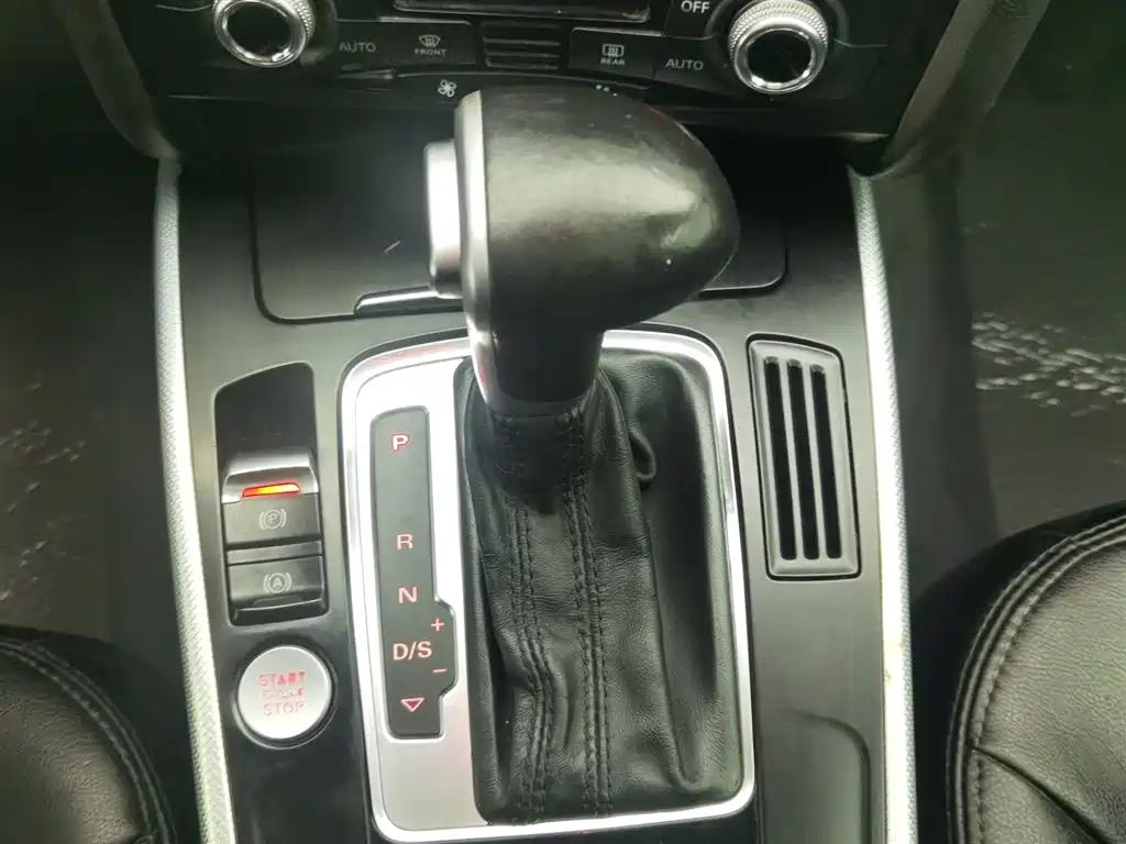 Audi A4L 2016 35 TFSI Collector's Edition Automatic Standard фото 13