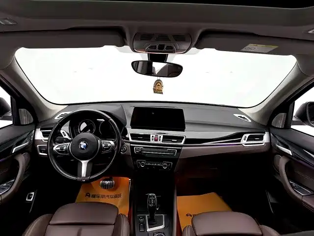 BMW X1 2022 sDrive25Li Leading фото 6