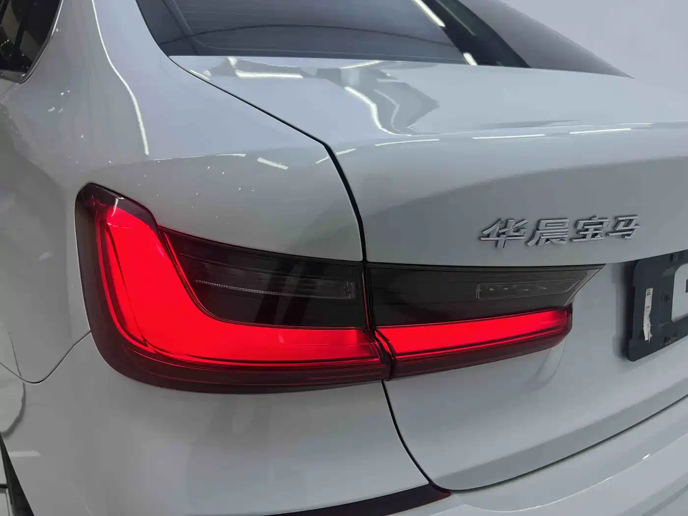BMW 3 Series 2020 325Li M Sport Package фото 9