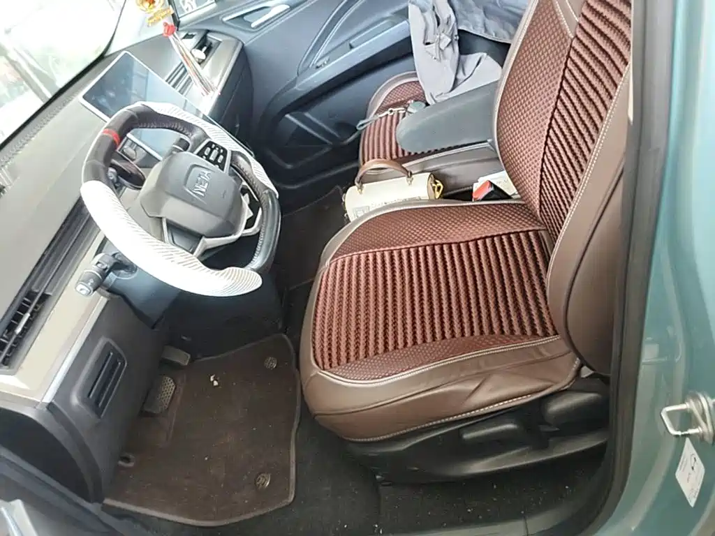 Nezha Auto Nezha V 2022 2022 Standard Range Industry Custom Edition