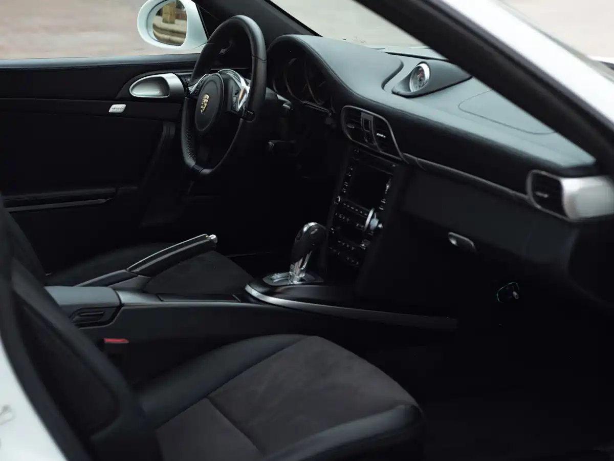 Porsche 911 2010 Carrera 4S 3.8L фото 25