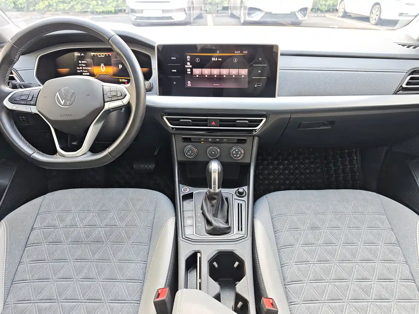 Volkswagen Lavida 2023 280TSI DSG Comfort Edition фото 8