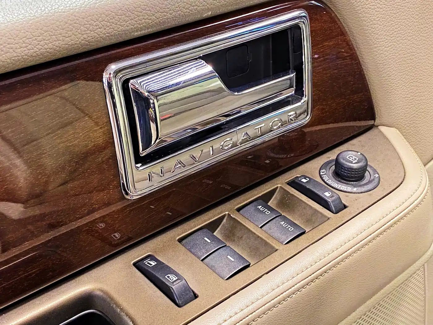 Lincoln Navigator 2010 5.4L AWD фото 9