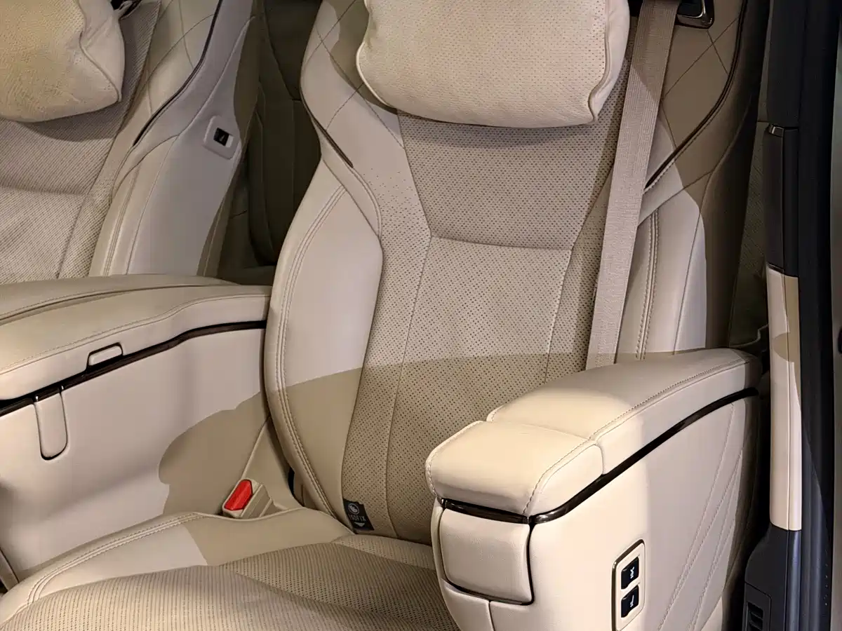 Toyota Alphard 2024 Hybrid 2.5L Ultimate Enjoyment Edition фото 7