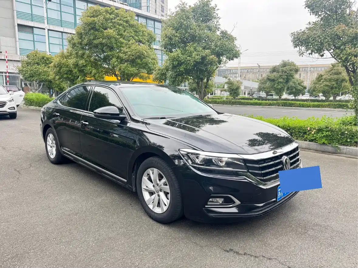 Volkswagen Passat 2019 Model 280TSI Business Edition China VI фото 3