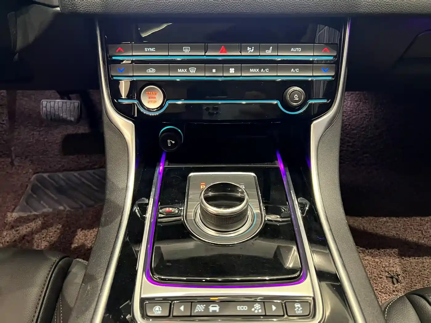 JAGUAR XFL