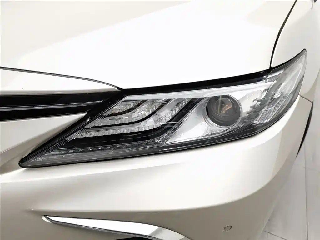 Toyota Camry 2021 2.5G Luxury Edition фото 7