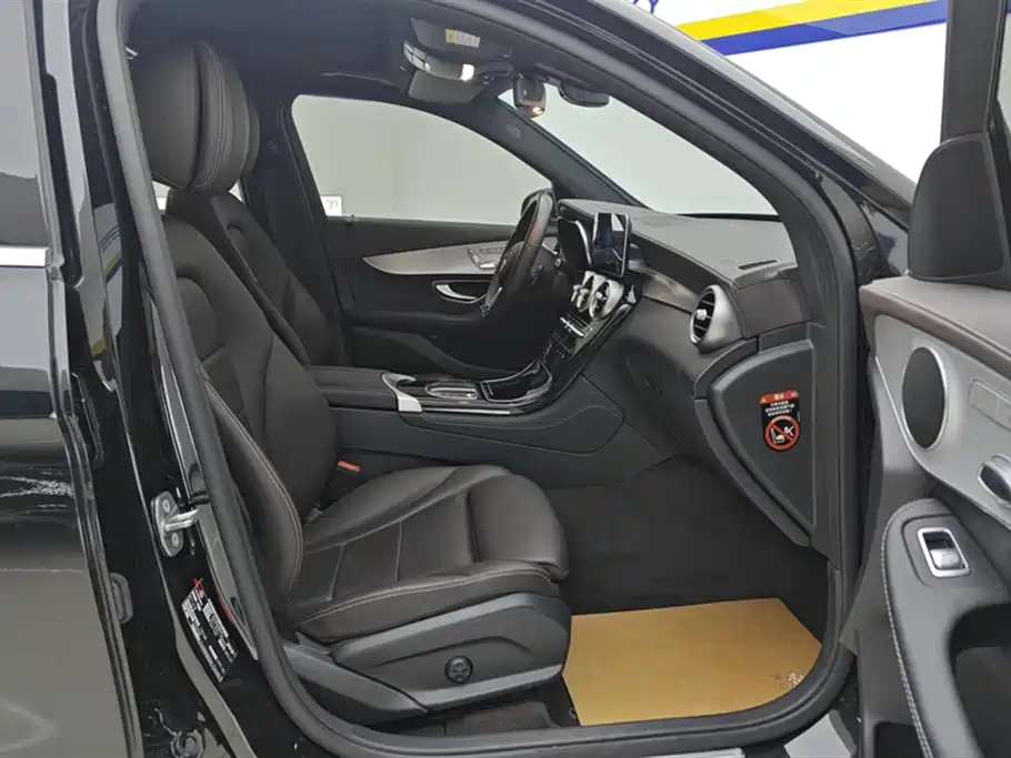 Mercedes-Benz GLC 2021 GLC 260 L 4MATIC Sporty фото 8