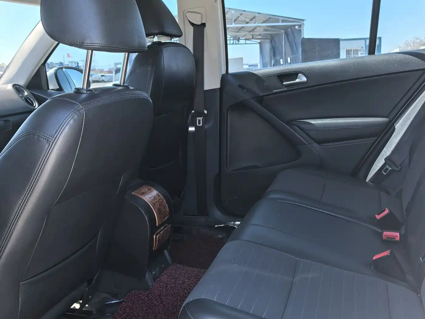 Volkswagen Tiguan 2015 1.8TSI Automatic 2WD Trendline фото 5