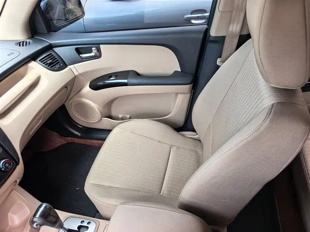 Kia Sportage 2013 2.0L Automatic 2WD GL фото 11