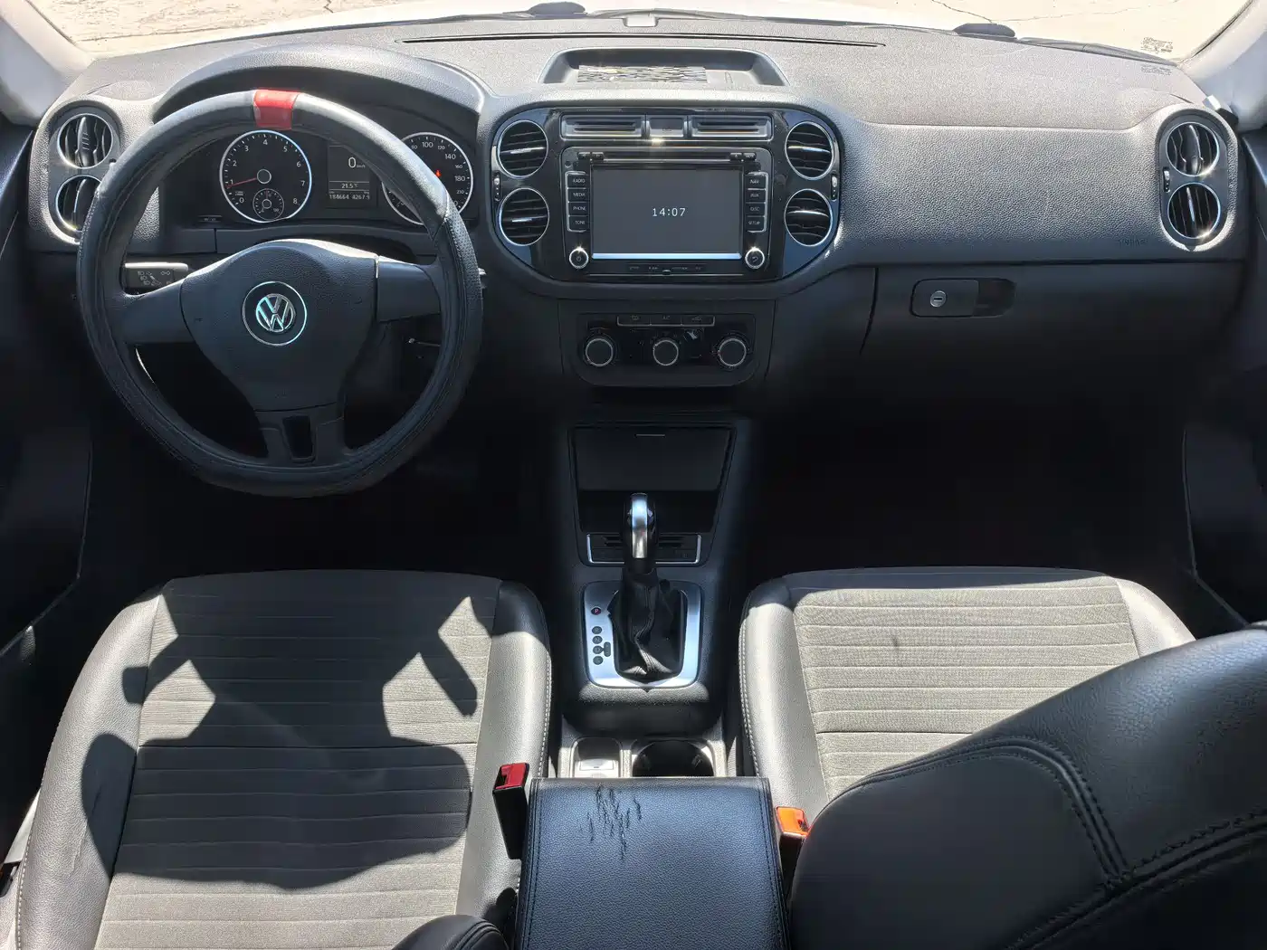Volkswagen Tiguan 2015 1.8TSI Automatic 2WD Trendline фото 6