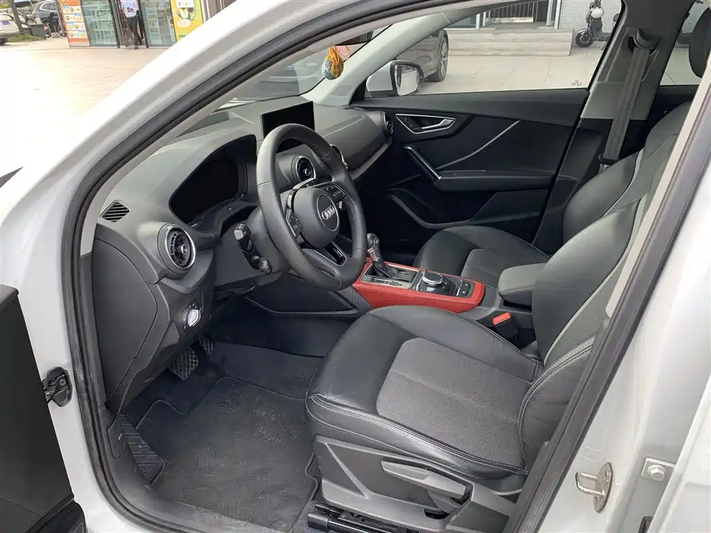 Фото 4 - Audi Q2L e-tron