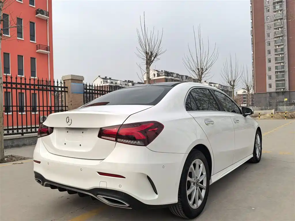 Mercedes-Benz A-Class 2020 A 200 L Sport Sedan фото 7