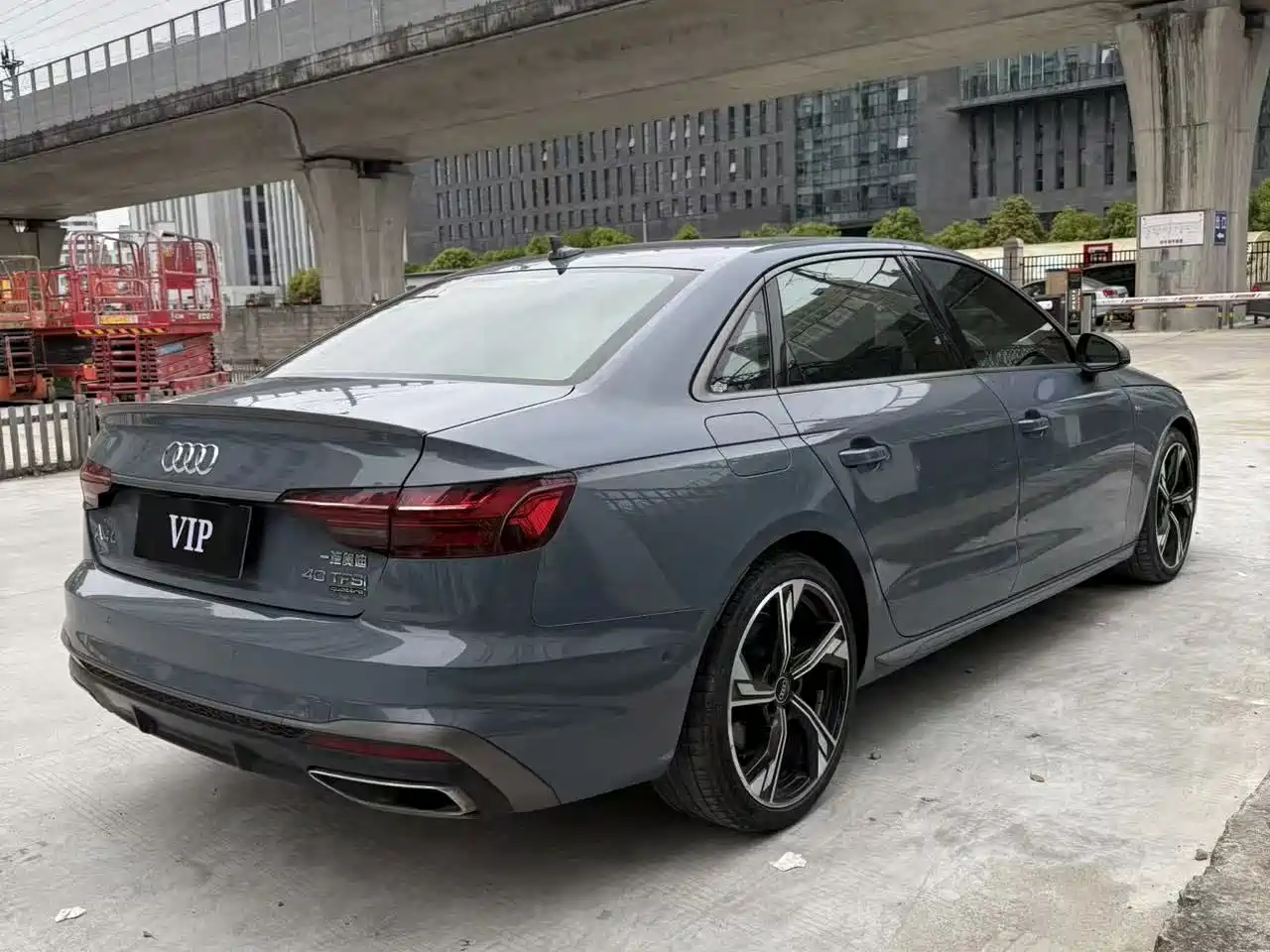 AUDI A4L