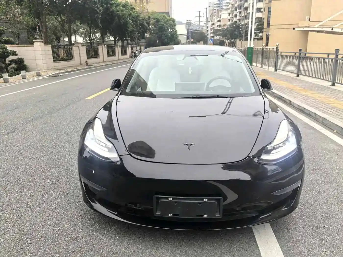 Фото 2 - Tesla Model 3