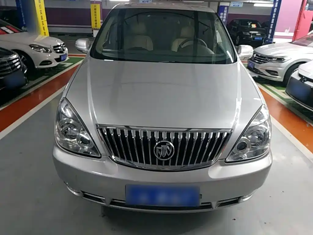 Фото 3 - Buick GL8