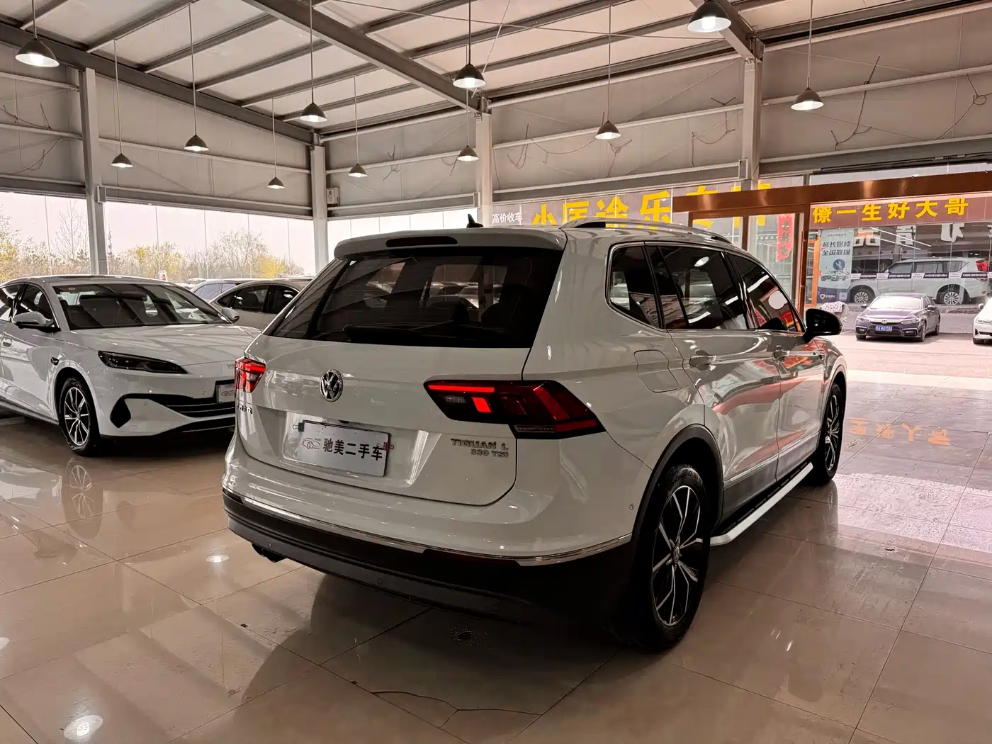Volkswagen Tiguan L 2019 330TSI Automatic 2WD Smart Luxury Edition China VI фото 4
