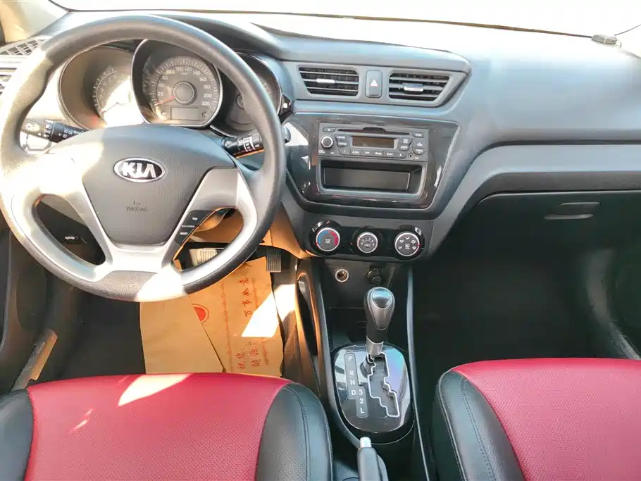 Kia K2 2015 Hatchback 1.4L AT GLS фото 12