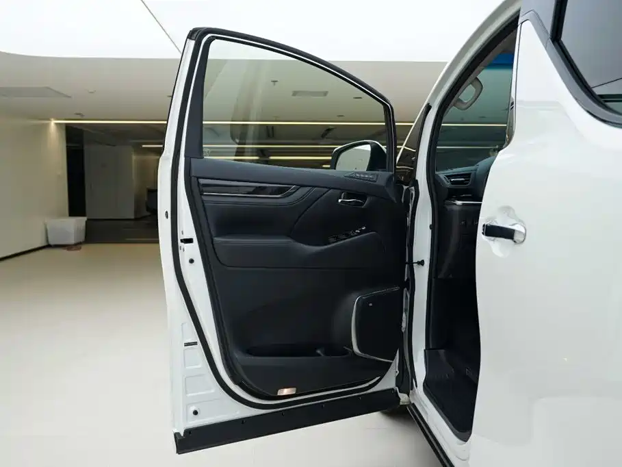 Toyota Vellfire 2022 2021 Crown Hybrid 2.5L HV Luxury Edition