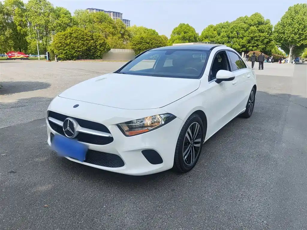 Mercedes-Benz A-Class 2021 A 180 L фото 2