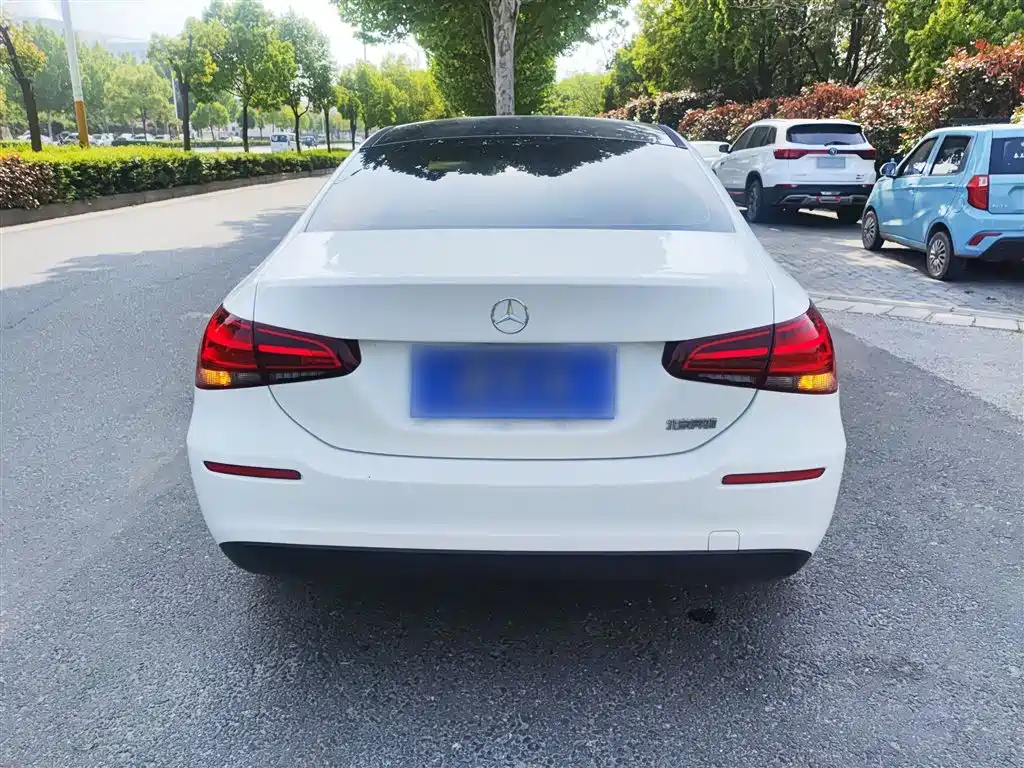 Mercedes-Benz A-Class 2021 A 180 L фото 6