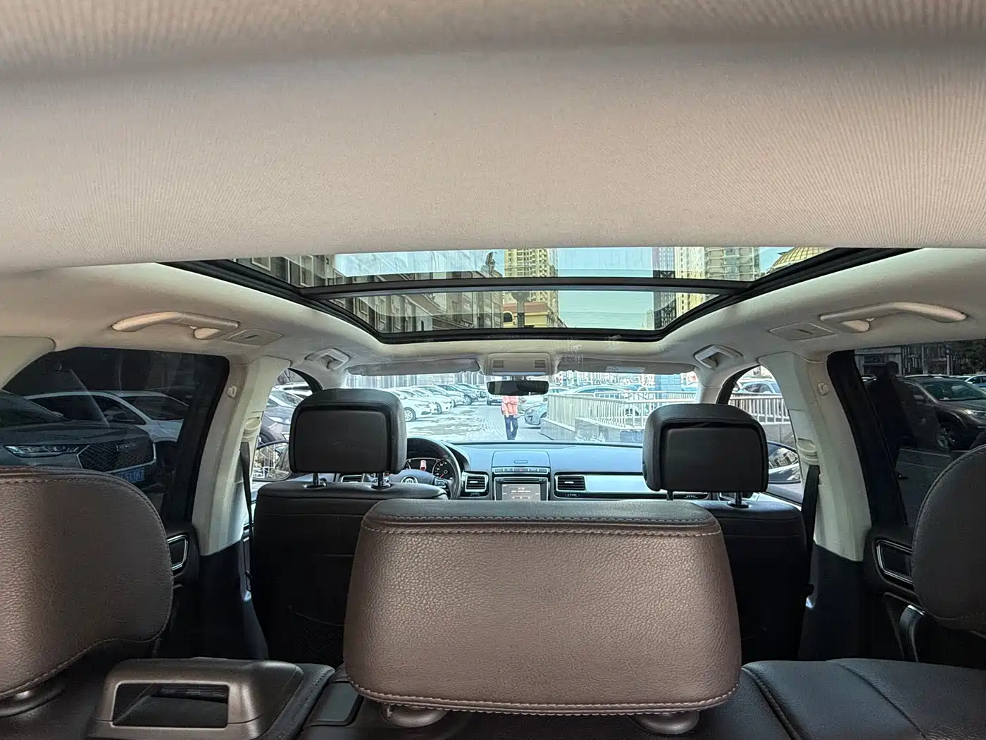 Volkswagen Touareg 2017 3.0TSI Explorer Edition фото 10