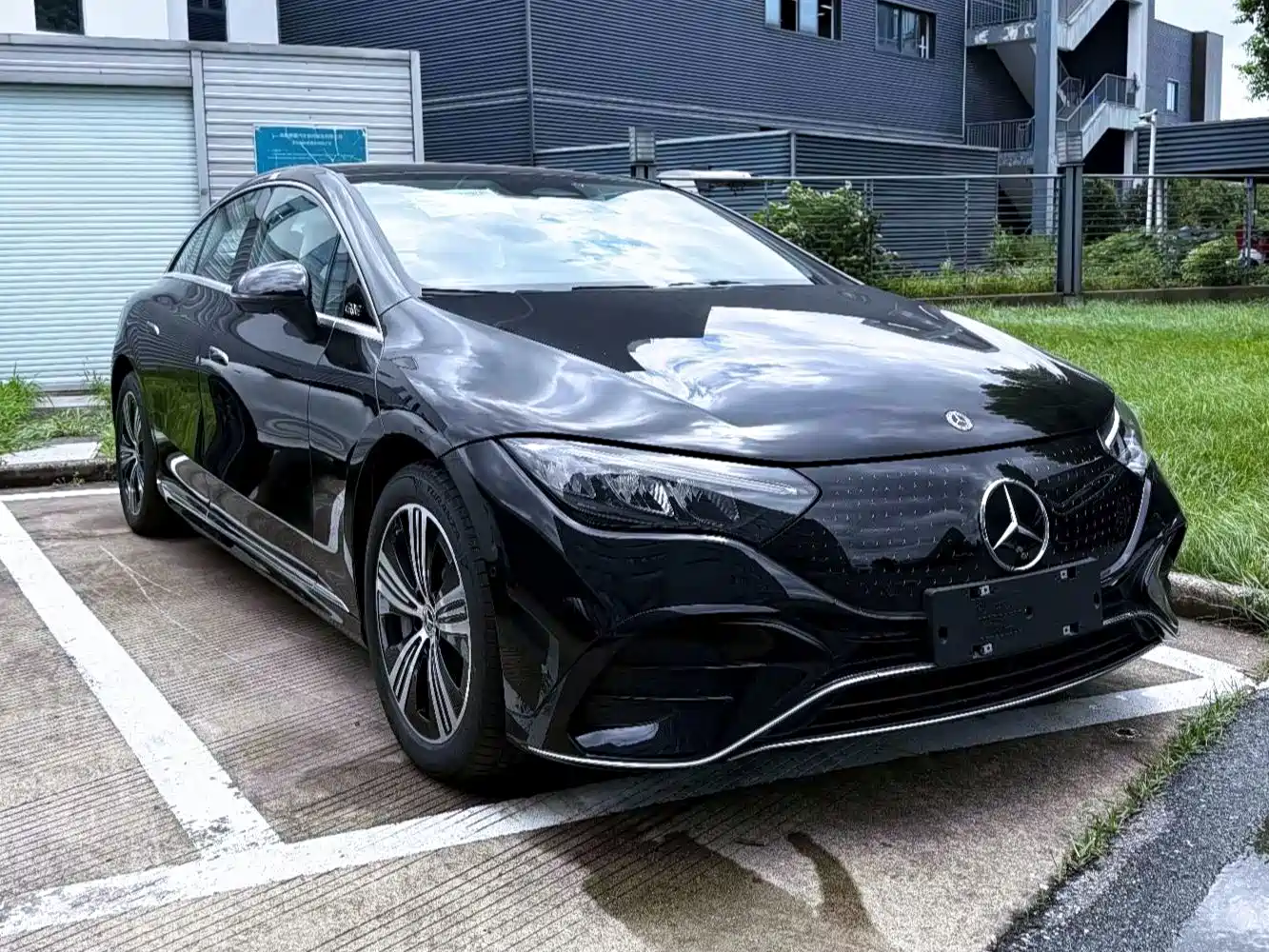 Mercedes-Benz EQE 2025 2025 500 4MATIC Pioneer
