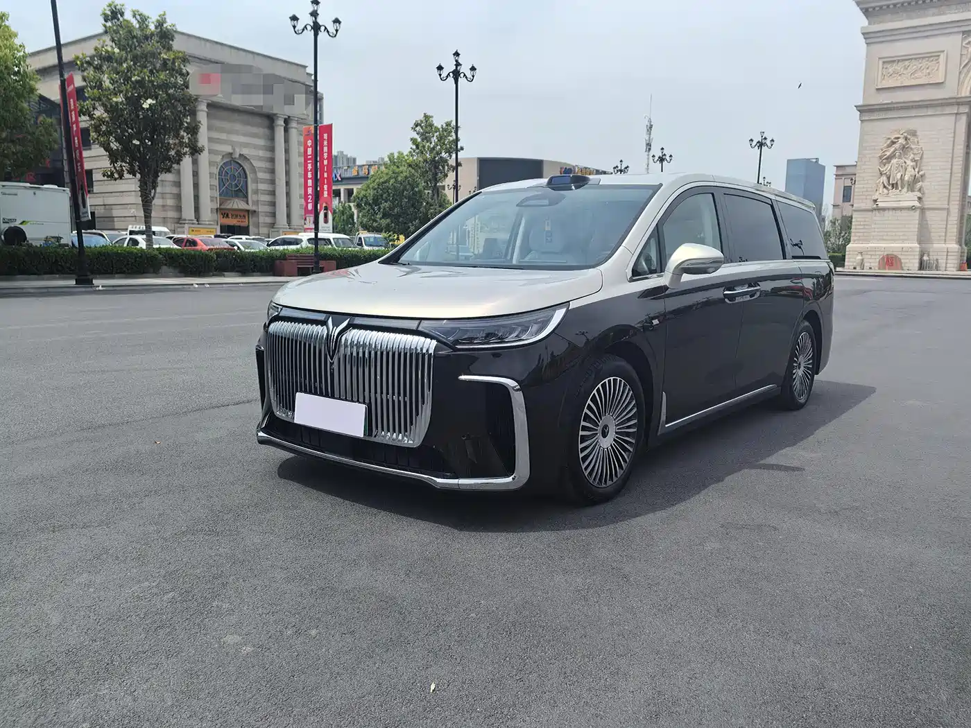 Voyah Auto Voyah Dreamer 2025 PHEV AWD Flagship Qian Kun Edition