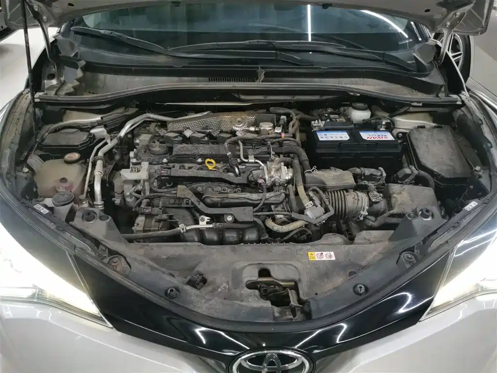 Toyota C-HR 2021 2.0L Luxury Edition фото 17