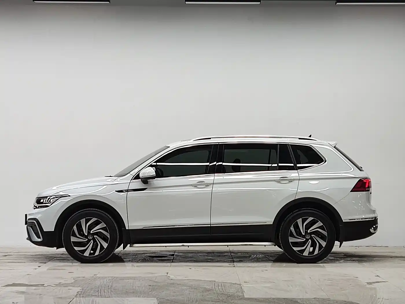 Volkswagen Tiguan L 2023 280TSI 2WD Trend Limited Edition фото 7