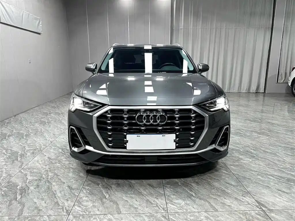 Audi Q3 2022 35 TFSI Fashion Dynamic фото 2