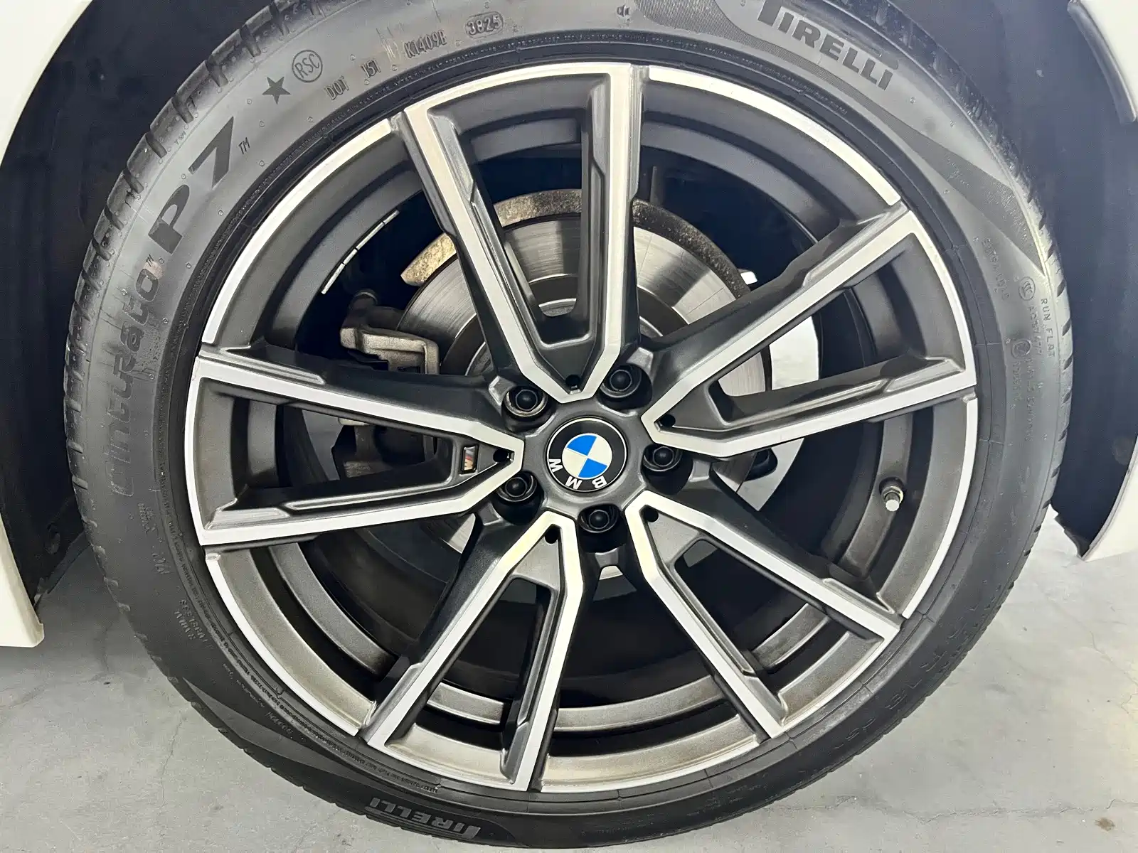 Photo 12 - BMW 3 Series