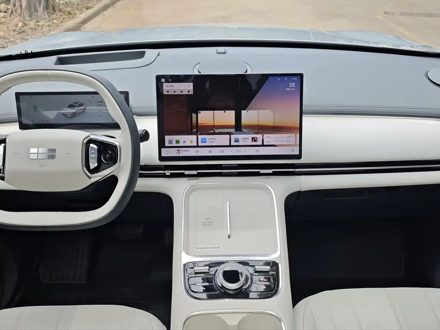Geely Galaxy Galaxy Starship 7 EM-i 2025 120km Navigation Edition фото 7