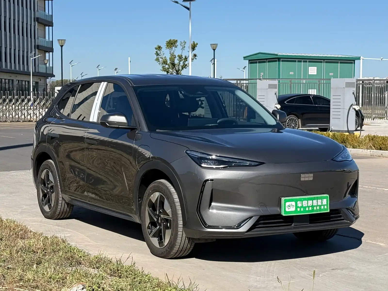 Photo 1 - Geely Galaxy Galaxy E5