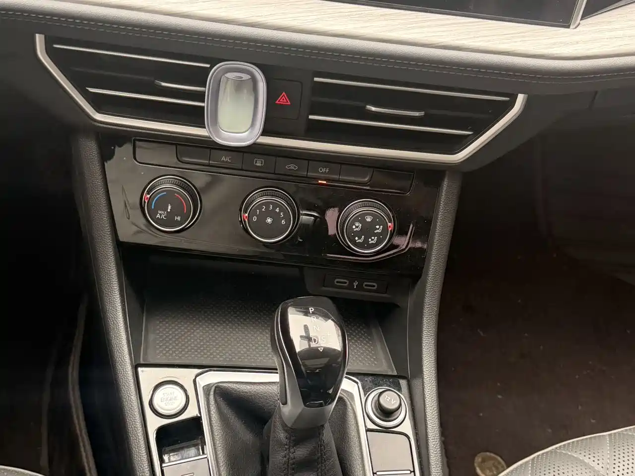 Volkswagen Sagitar 2023 280TSI DSG Beyond Lite фото 3