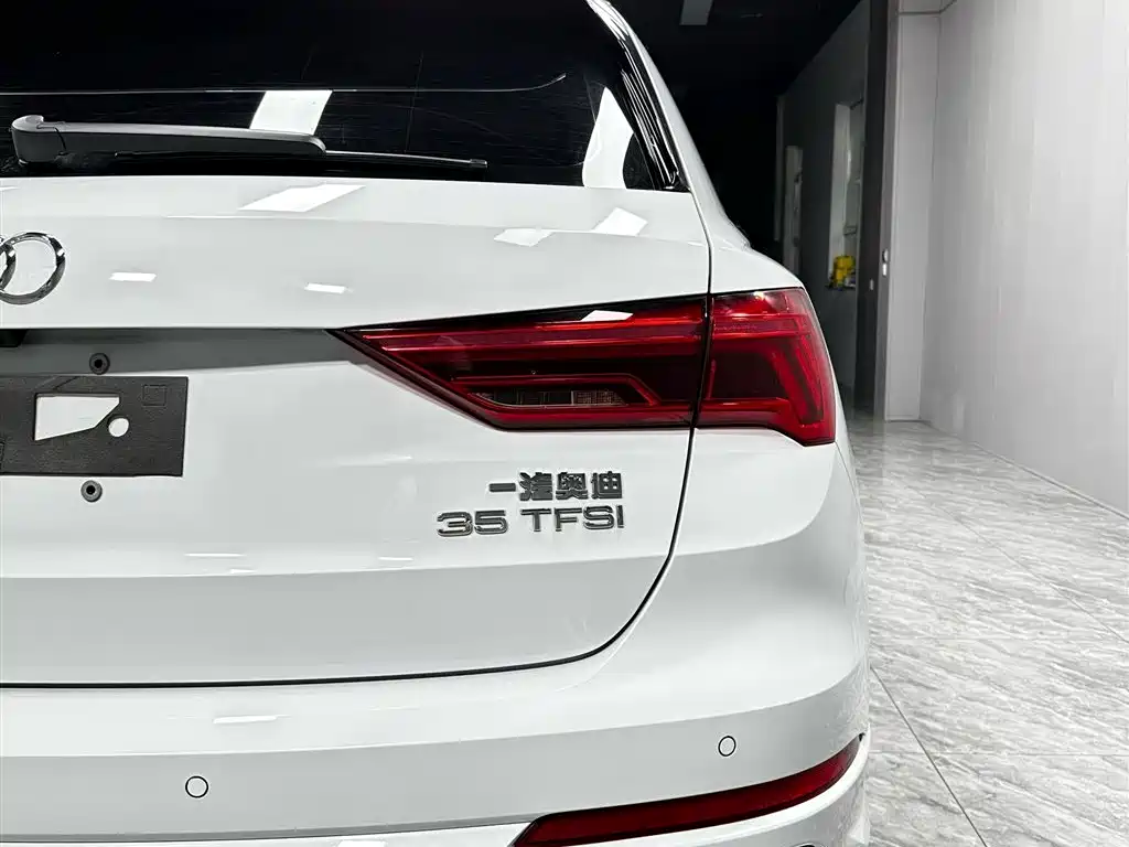 Audi Q3 2022 35 TFSI Fashion Dynamic фото 8