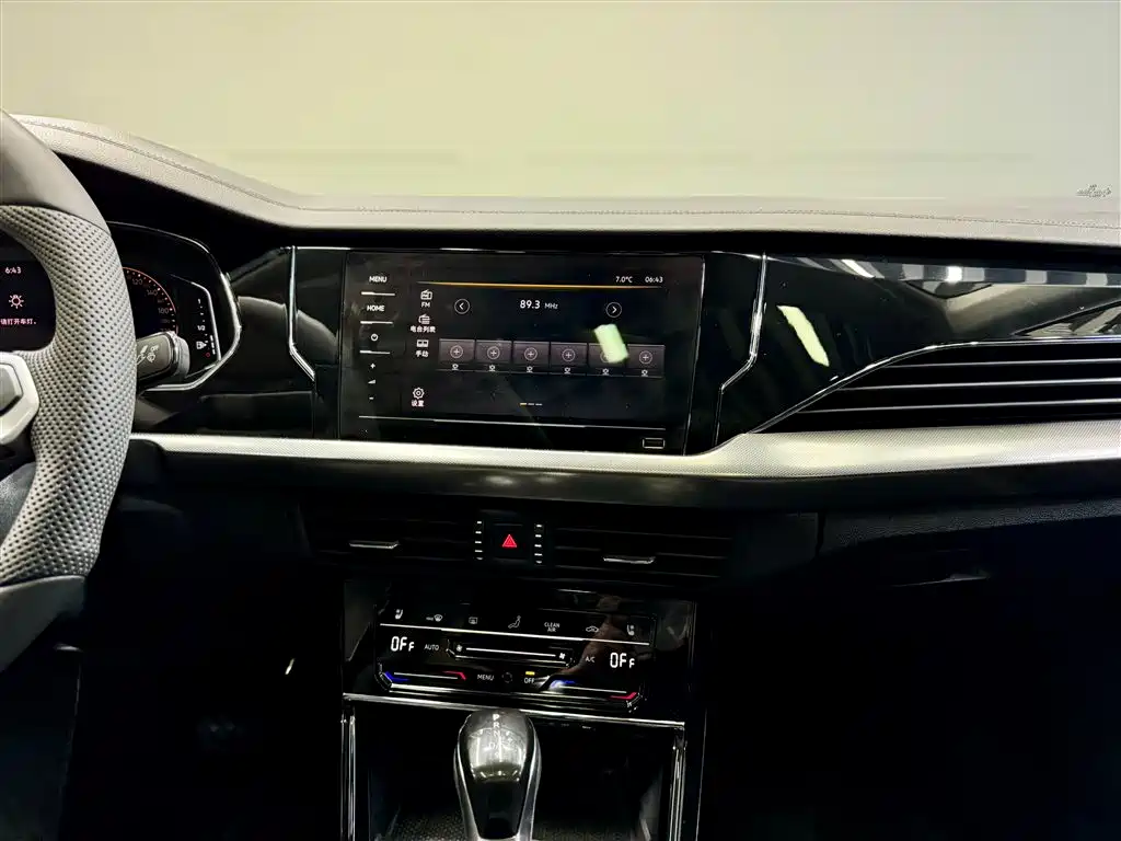 Volkswagen Passat 2024 380TSI Dragon Soaring Edition фото 29