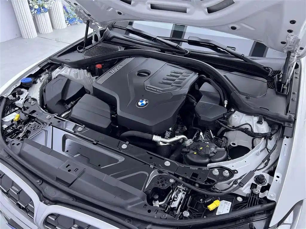 BMW 3-SERIES