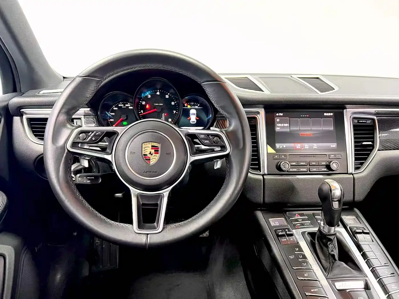Porsche Macan 2017 Macan 2.0T фото 10