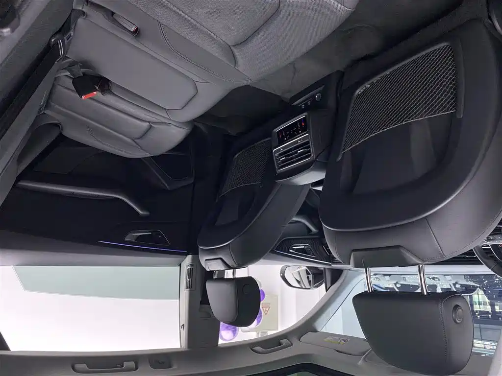 Audi Q8 2022 55 TFSI Luxury Dynamic фото 7