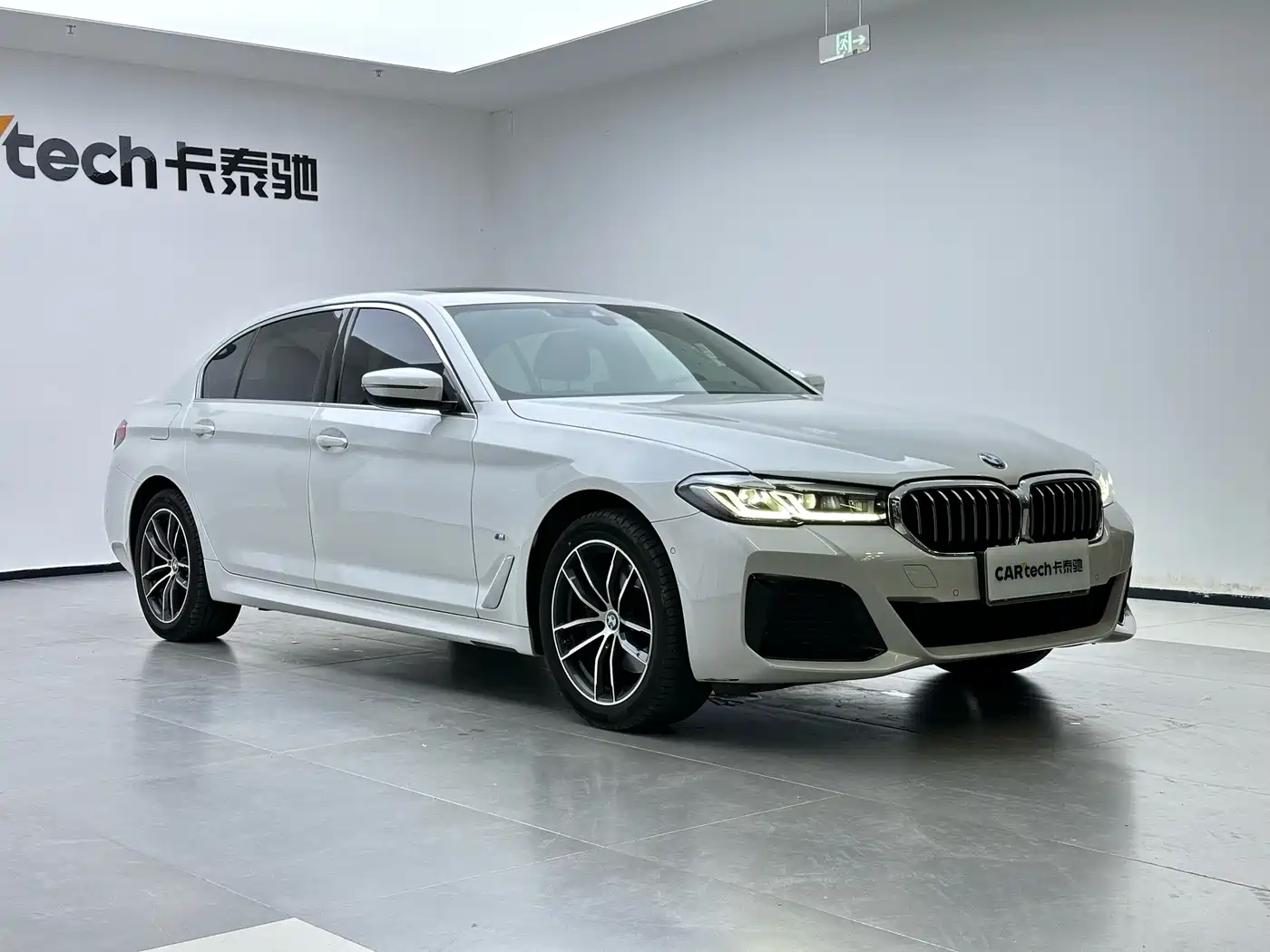 BMW 5 Series 2022 Model Second Facelift 525Li M Sport Package фото 6