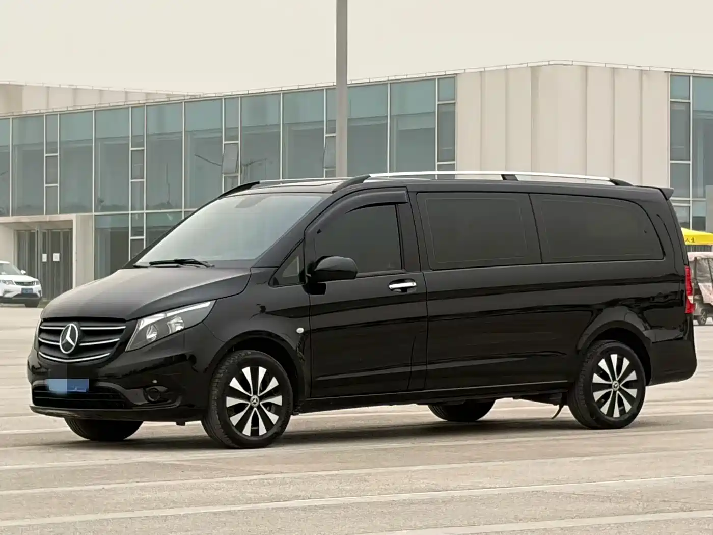 Mercedes-Benz Vito 2023 2.0T Elite 7-Seater