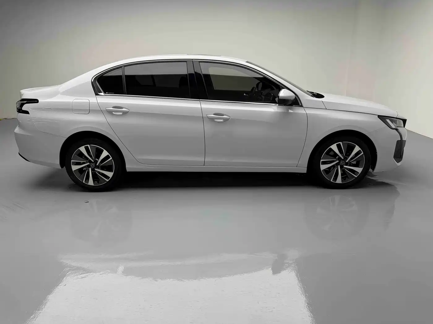 Peugeot 408 2024 360THP Dragon Edition Lafite фото 13