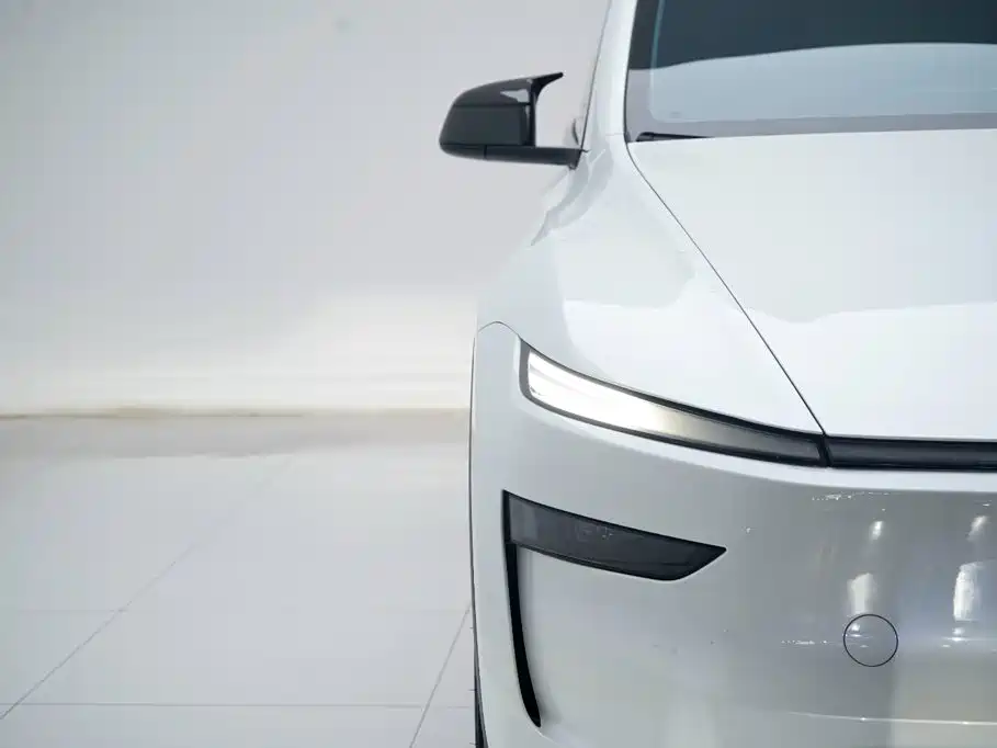 Фото 12 - Tesla Model Y
