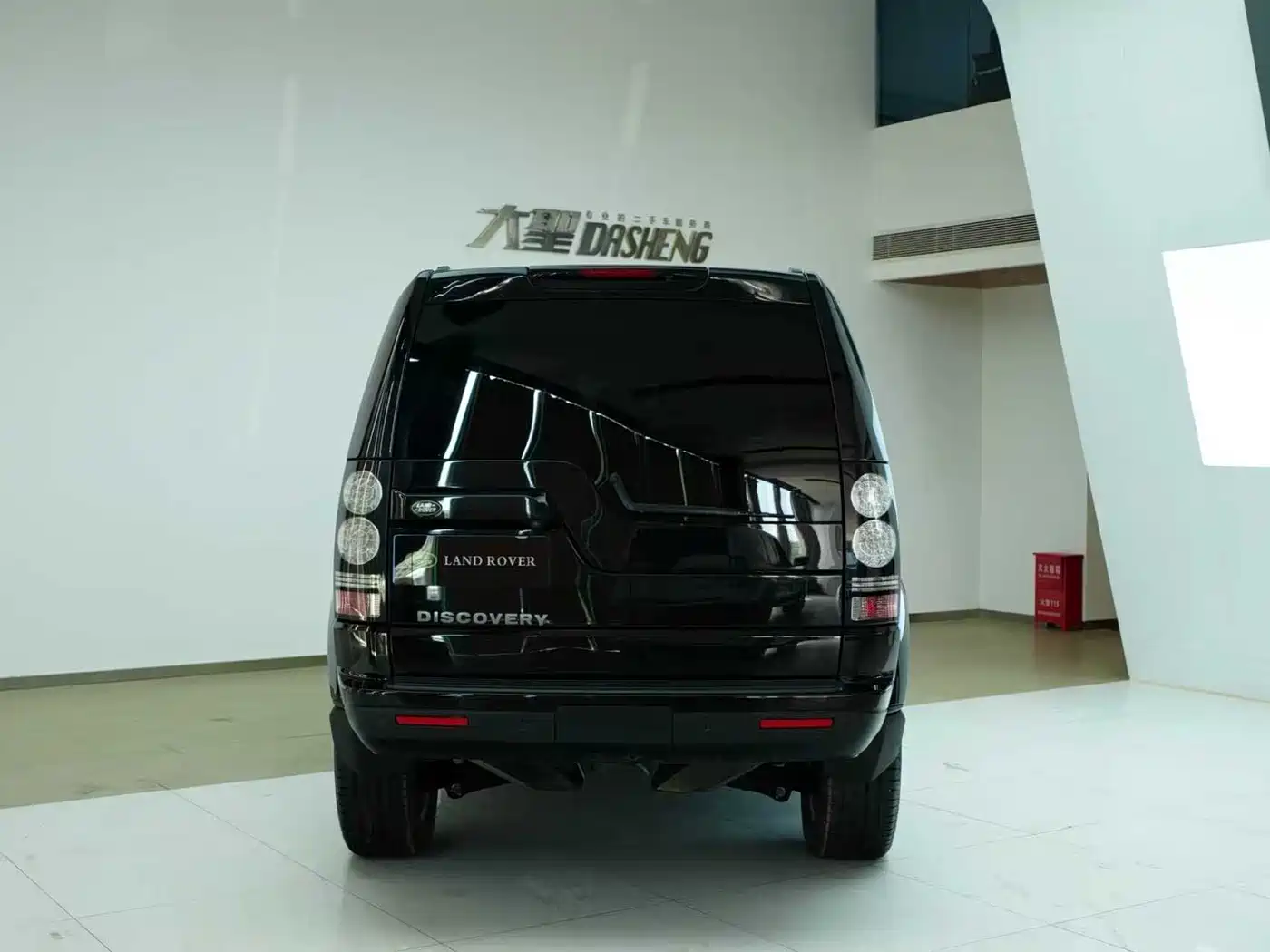 Land Rover Discovery 2016 3.0 SDV6 HSE Diesel фото 4