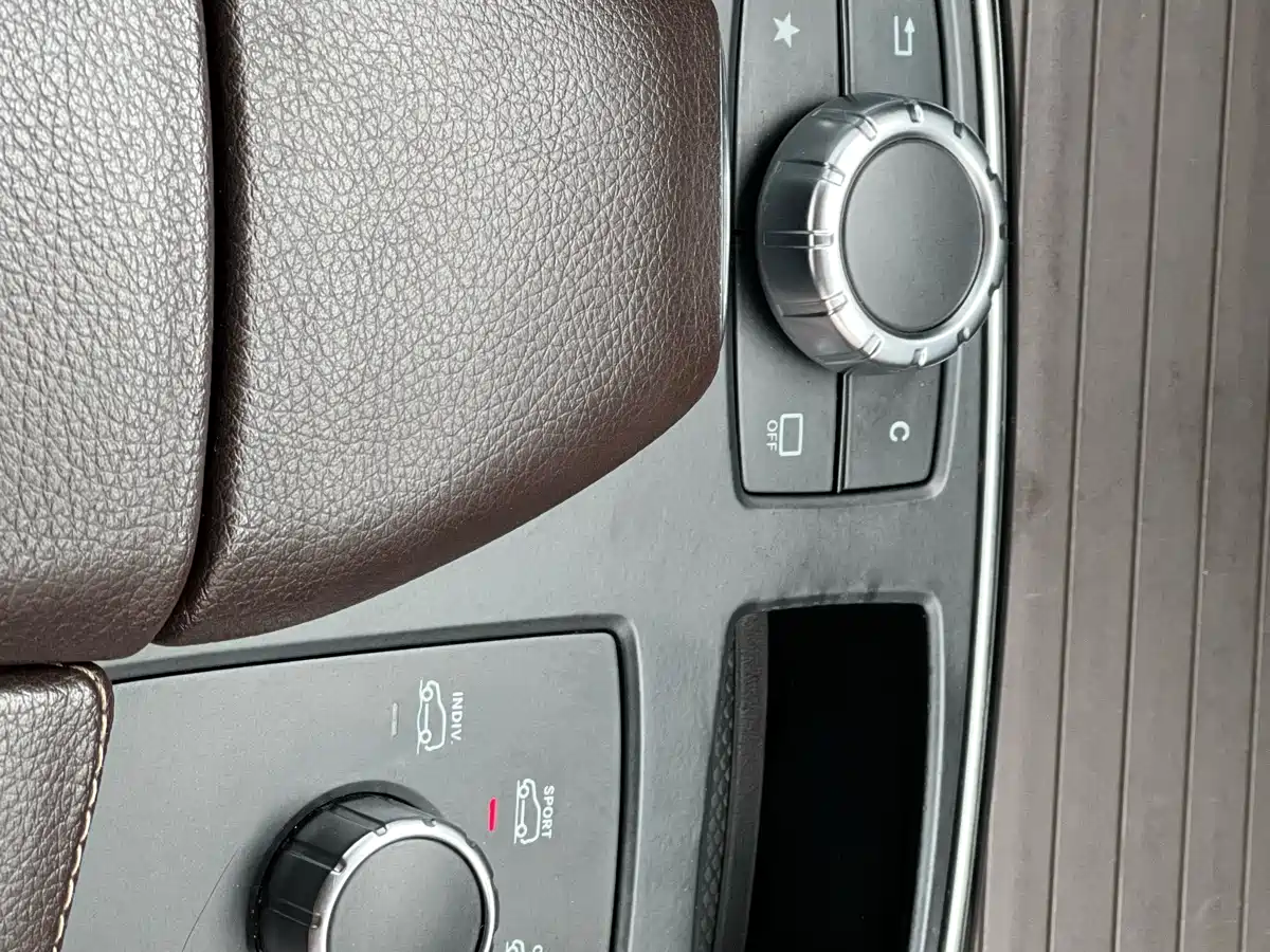 Mercedes-Benz GLE 2015 GLE 320 4MATIC фото 19