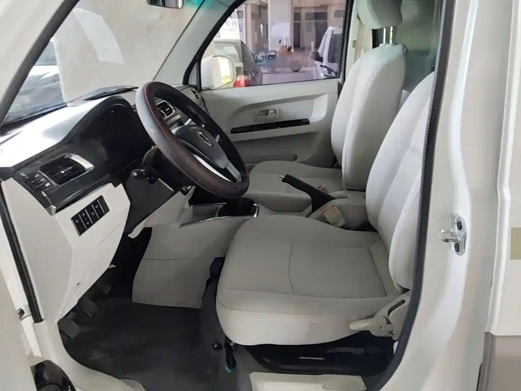 Jinbei New Hiace X30L 2022 2021 1.5L Fortune Non-AC Version Van China VI SWC15M